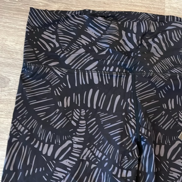 Sol & Mane leggings - Picture 2 of 4